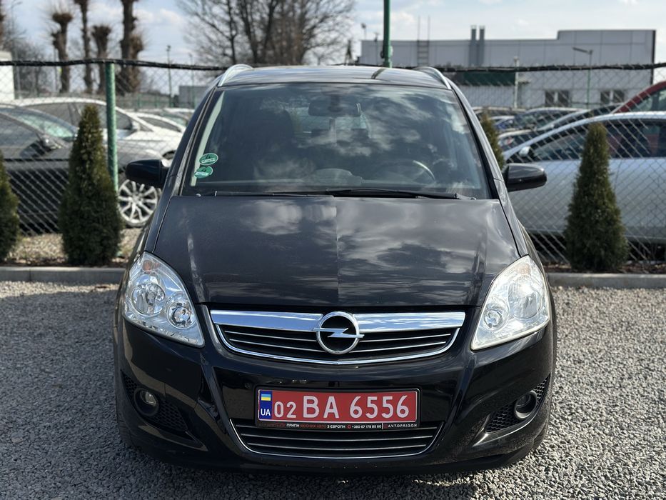 Продам Opel Zafira B 2009