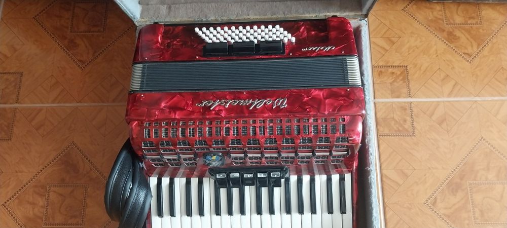 Akordeon Weltmeister Meteor 60b
