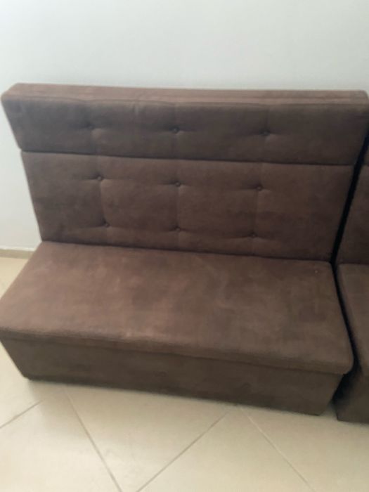 Sofás 60€ unidade..