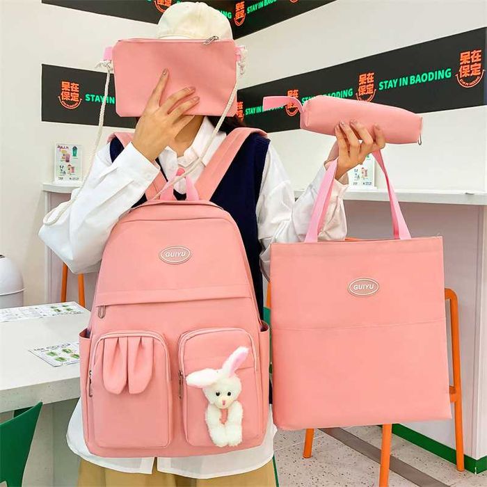 Школьный рюкзак новый набор в комплекте + 3 значка