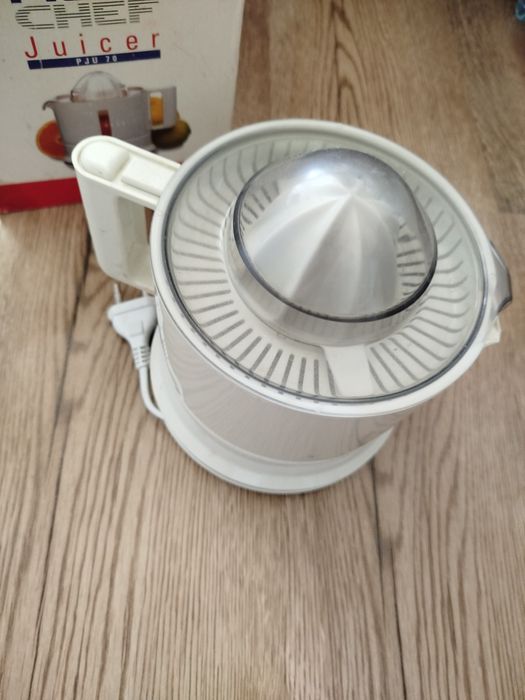 Соковыжималка электрическая