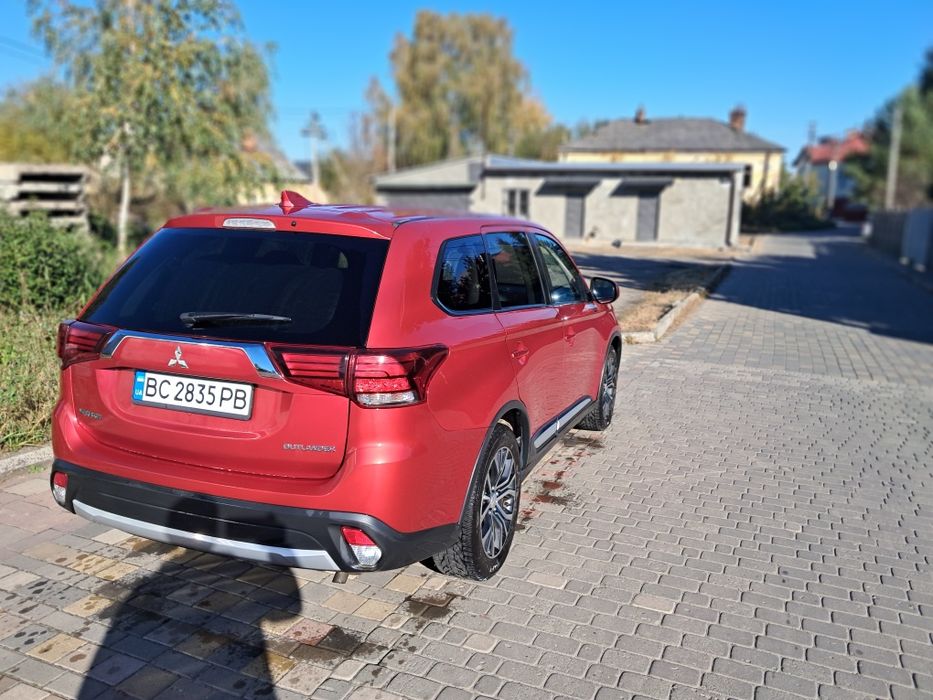 Міцубісі аутлендер,продаж авто