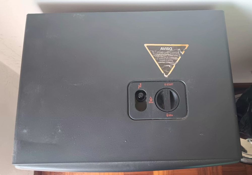 Aquecedor a gás 
Quem compra é responsável pela recolha e transporte