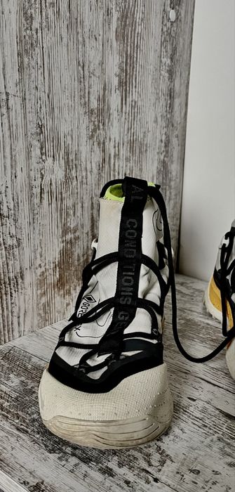 Взуття ACG Nike white на зиму осінь