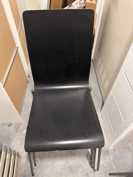 Cadeira Ikea Madeira Preta  e Metal