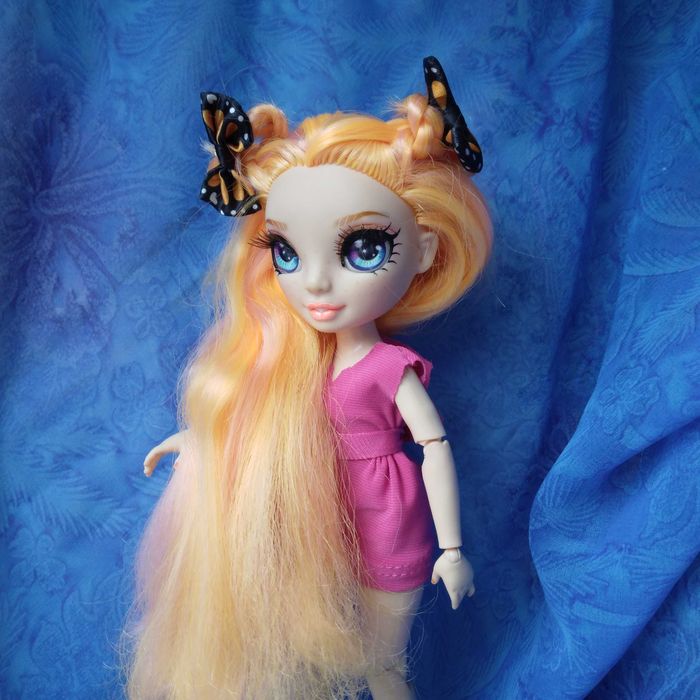 Lalka Poppy Rowan Junior, Rainbow High