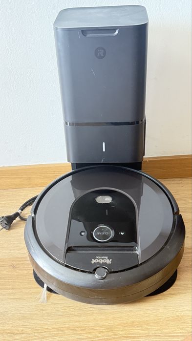 Aspirador IROBOT Roomba I7+