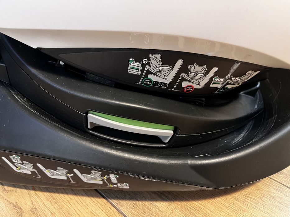 Fotelik obrotowy Besafe izi Turn i-Size czarny