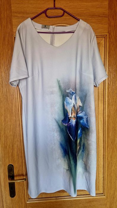 Elegancka Sukienka z Malarskim Irysem rozmiar 48