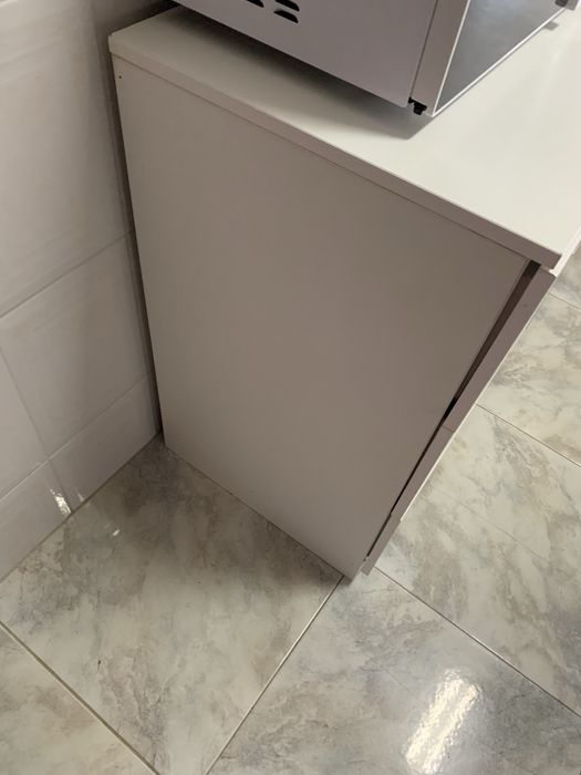 Móvel feito à medida c/6 gavetas, branco