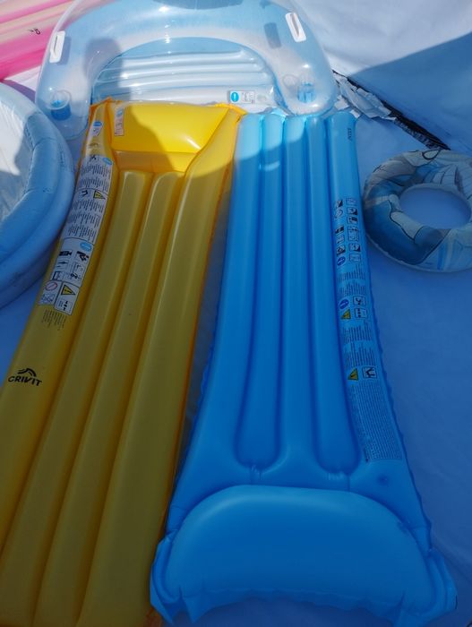 Pastilhas 5 em 1 para piscina e 5 colchões de piscina