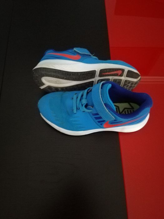 Sapatilhas NIKE tamanho 31,5