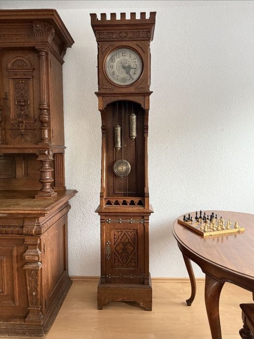 Часы настенные, каминные, старинные.