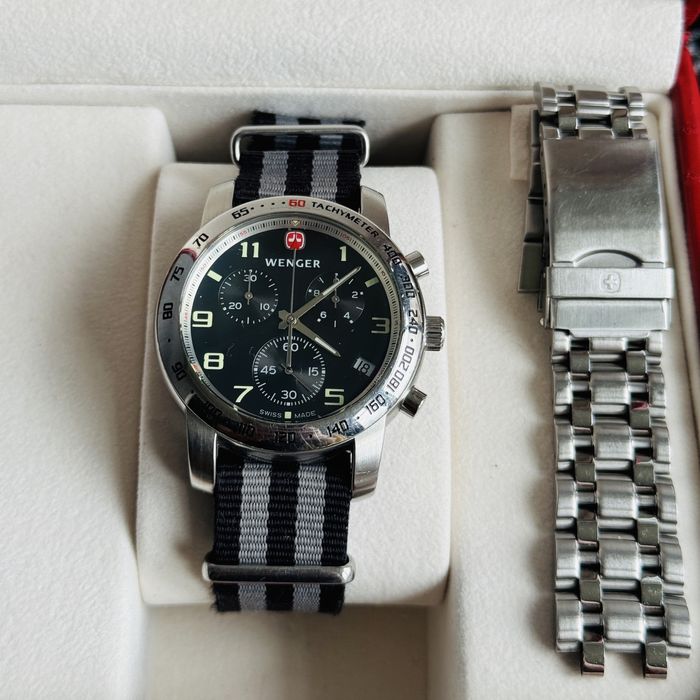 Годинник Wenger Swiss Made хронограф з комплектом ремінців