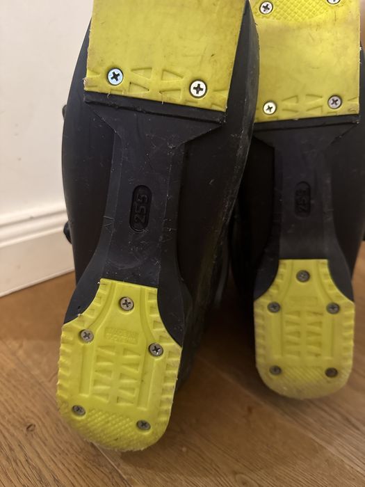 Buty narciarskie FISCHER  r.25.5