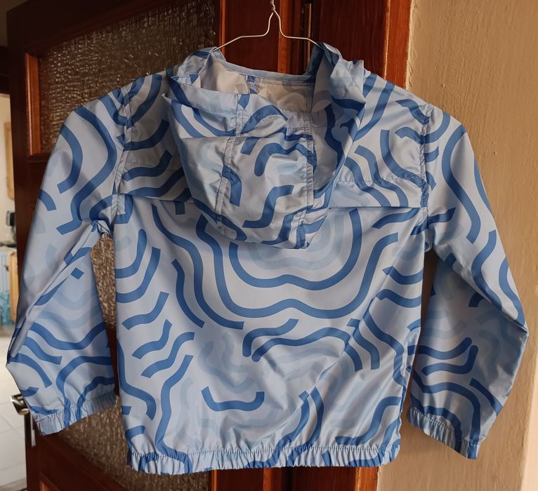 Chłopięca kurtka wiatrówka