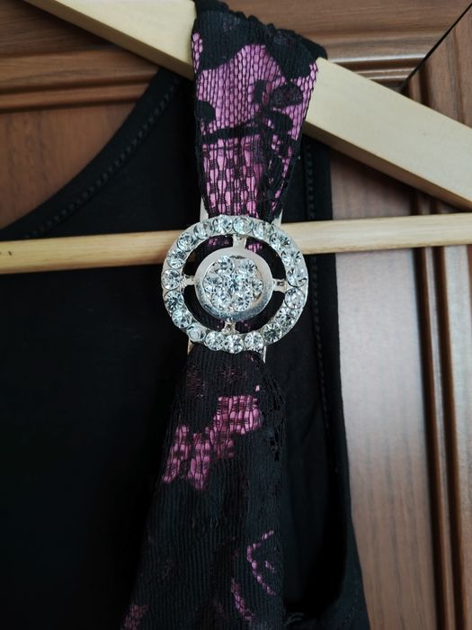 Bluza z broszką nową 40/42