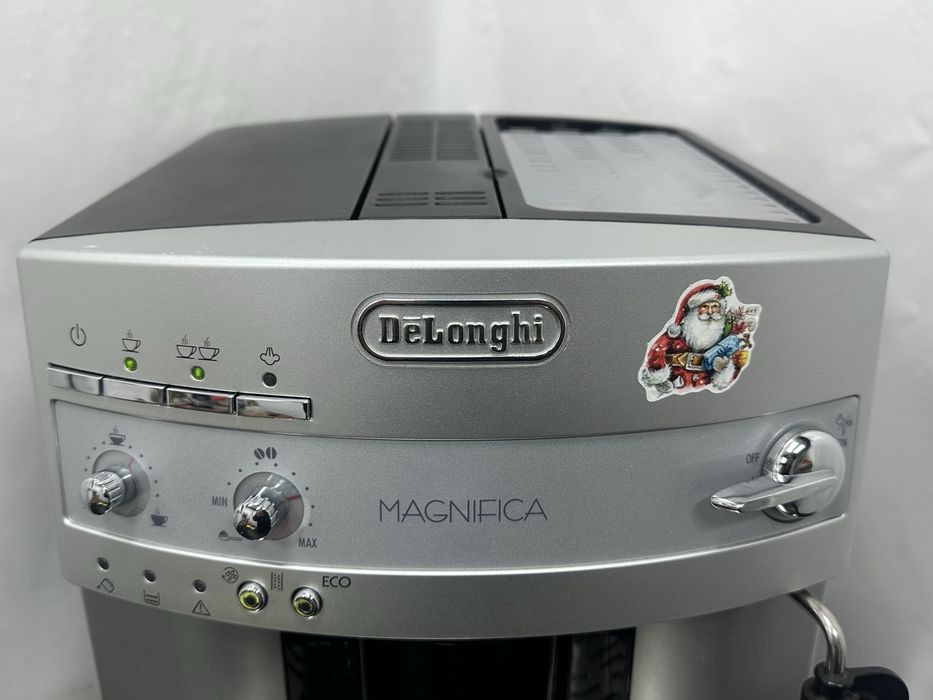 Кавоварка кофемашина Delonghi Magnifica  ESAM 3200.S