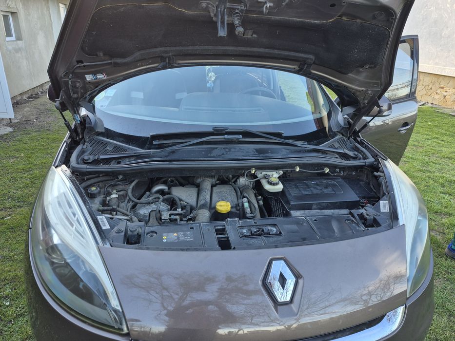 Рено гранд сценік