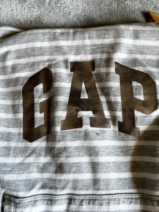 Bluza w paski GAP z kapturem