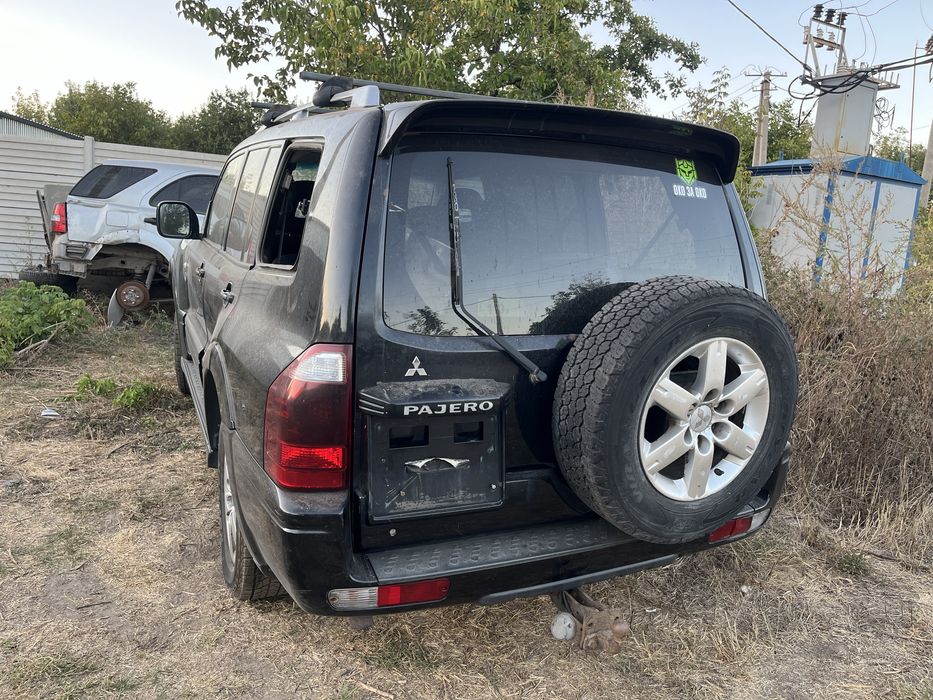 Разборка запчасти Mitsubishi Pajero Wagon 3 3,2d АКПП дверь фара крыло