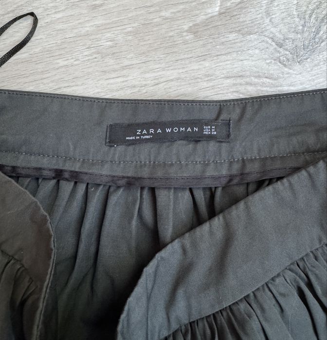 Гарна спідниця zara