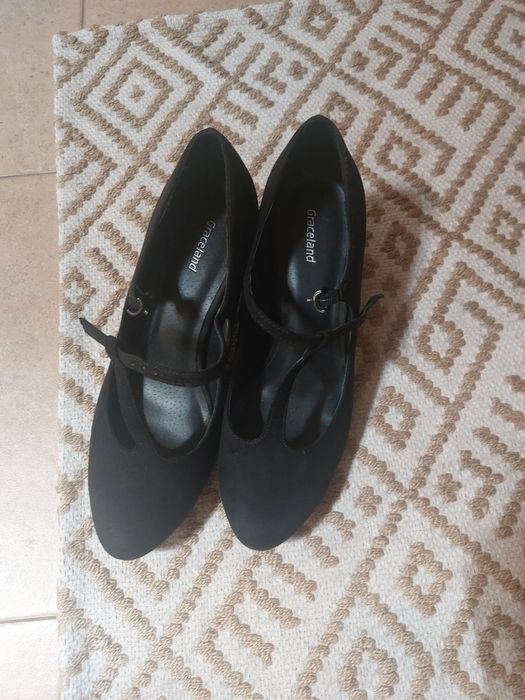 Sapatos pretos Graceland