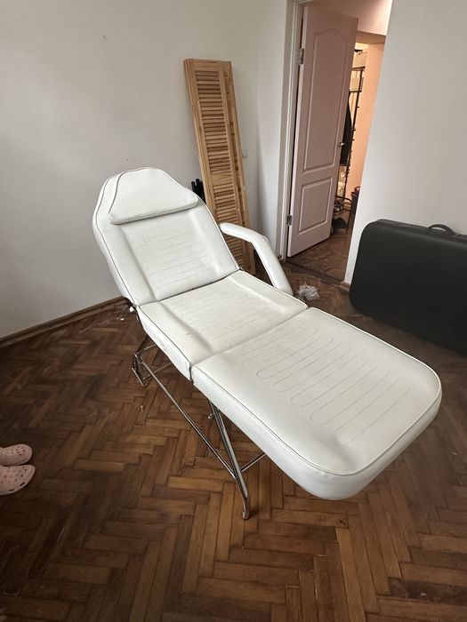 Кушетка для масажу, масажний стіл