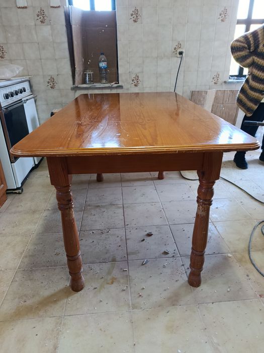 Conjunto mesa com 6 cadeiras