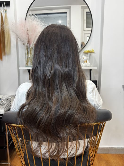 Przedłużanie  wlosów salon na Woli