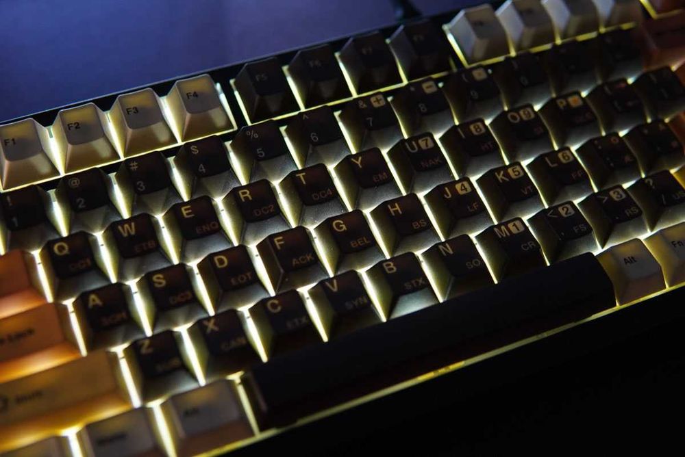 Klawiatura mechaniczna 75% retro – Gateron Yellow, keycaps Atari styl