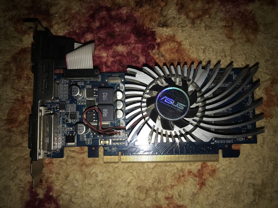 Видеокарта  Nvidia GeForce 210