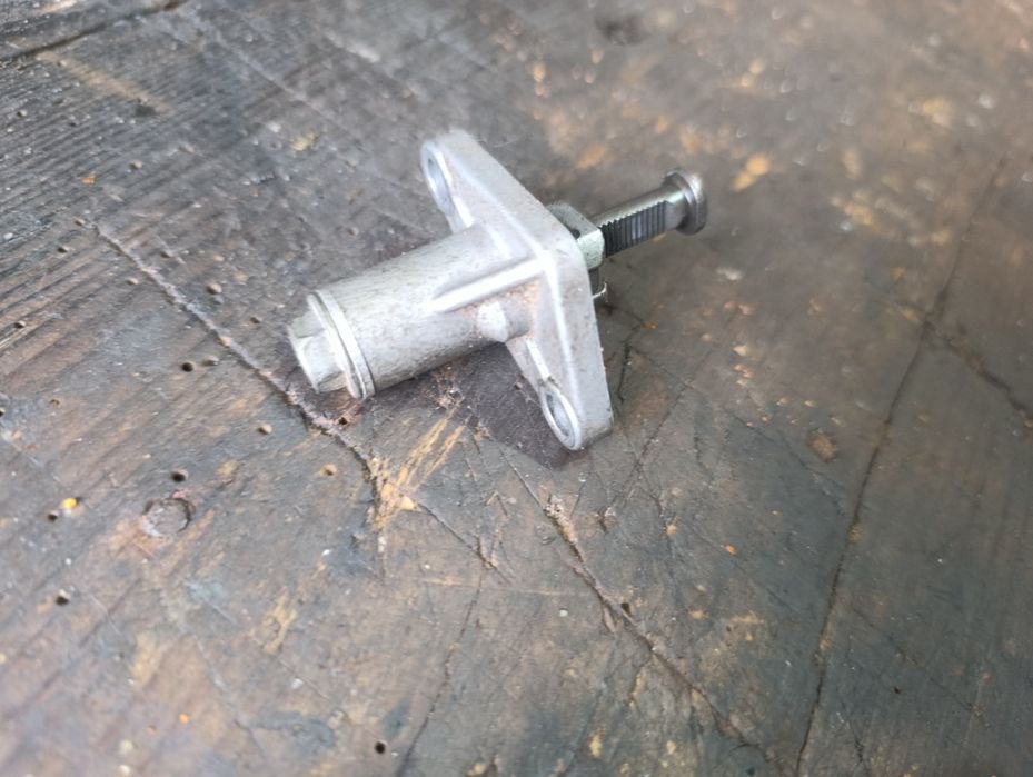 Napinacz Rozrządu Aprilia SX 125 18 - 21 silnika silnik części A4