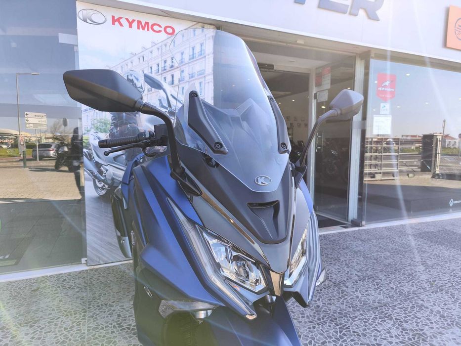 Kymco AK 550 c/ 53cvs