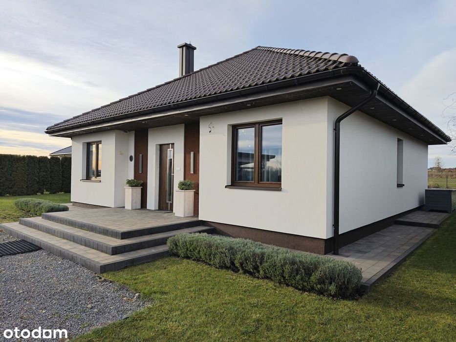 Parterowy dom do zamieszkania od zaraz w Jabłonnie-Majątek