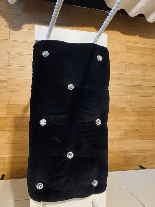 Czarna huśtawka w swietnym stanje