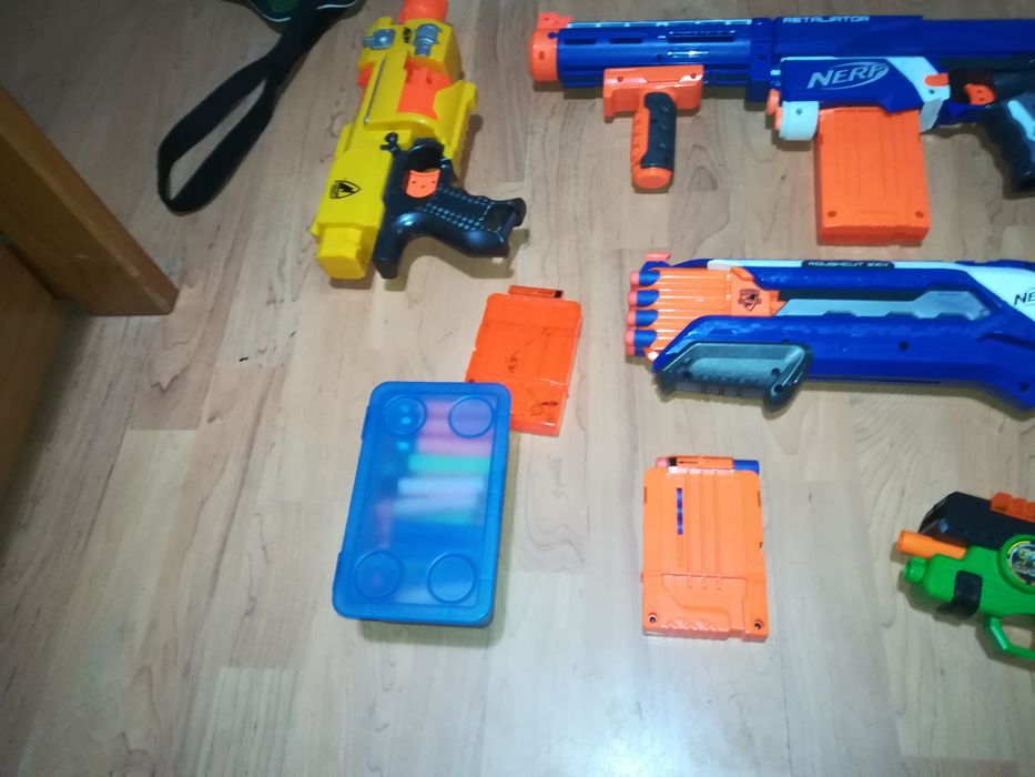 Vendo armas de brincar Nerf