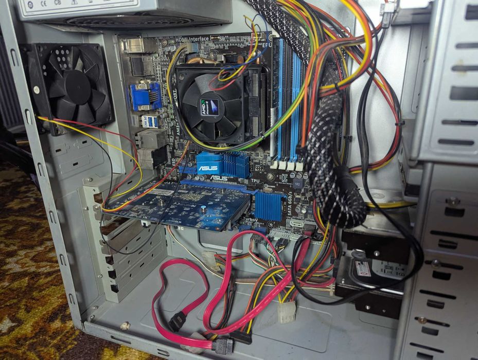 Стационарный компьютер