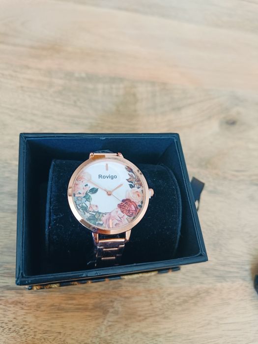 Nowy zegarek rose gold z kwiatkami