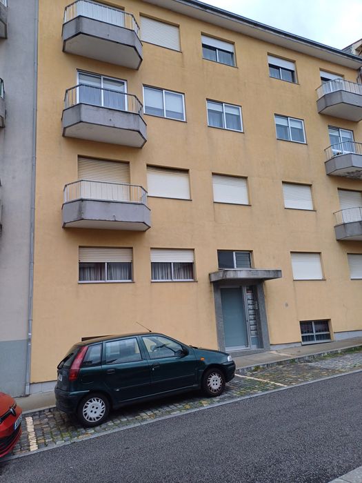 Apartamento T3 em Ermesinde.