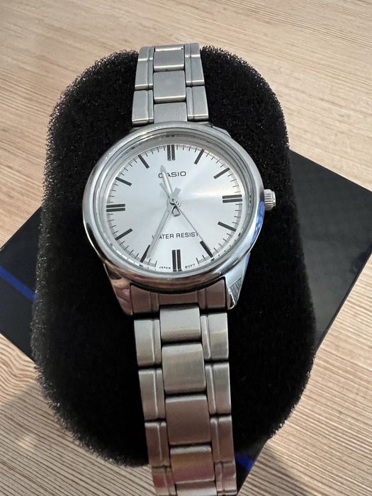 Годинник Casio срібний