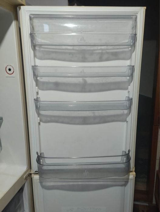 Холодильник snaige