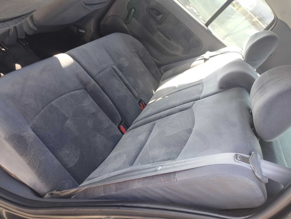 Renault Clio 1.2 60cv só 140000kms