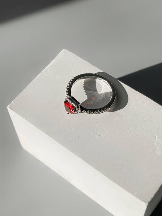 Колечко Pandora Червоне серце