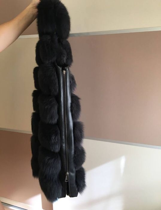 Меховая жилетка песец