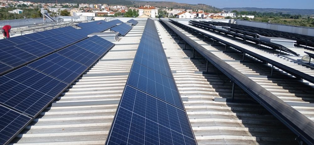 30 Painéis solares com estrutura fotovoltaicos 167cmx99cm 275W