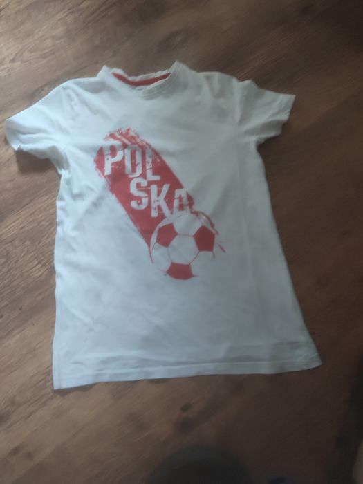 Sprzedam bluzkę sportowa chlopieca