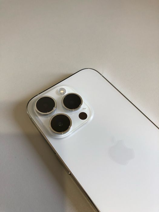 iPhone 14 Pro Silver