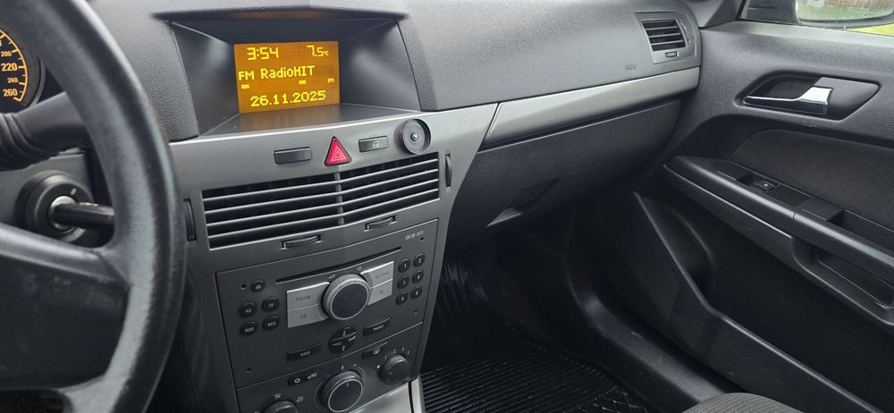 Opel Astra lll 1.6 LPG 2005r, klima 5 drzwi