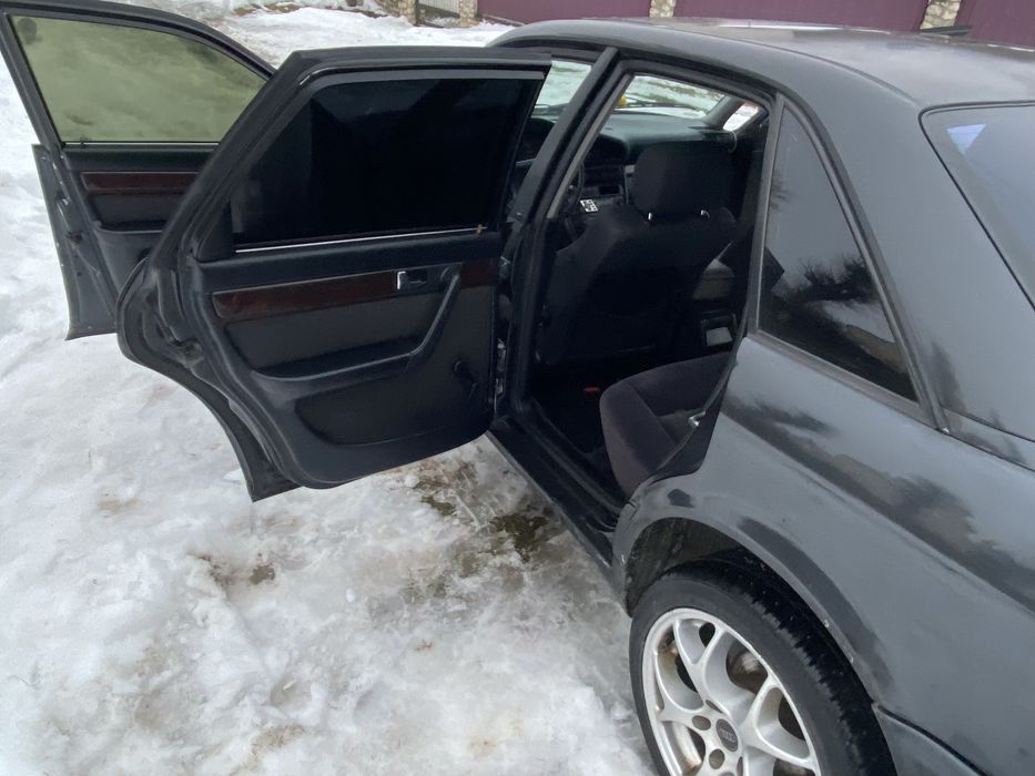 Продам Ауді  2,8